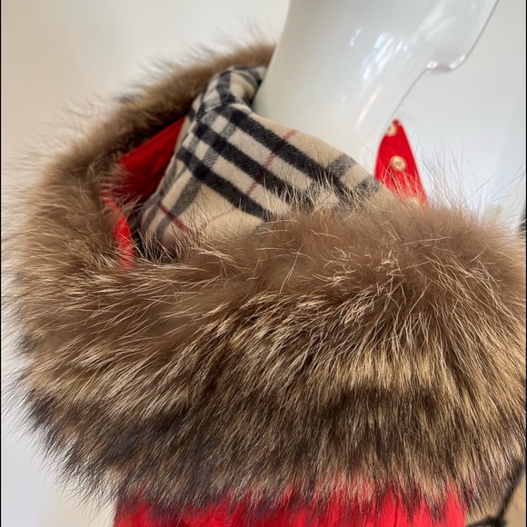 Burberry Red Quilted Coat - Picture 15 of 15